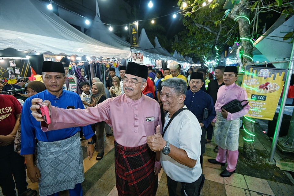 Berkunjung ke Bazar Aidilfitri di Jalan Hang Tuah Melaka 9