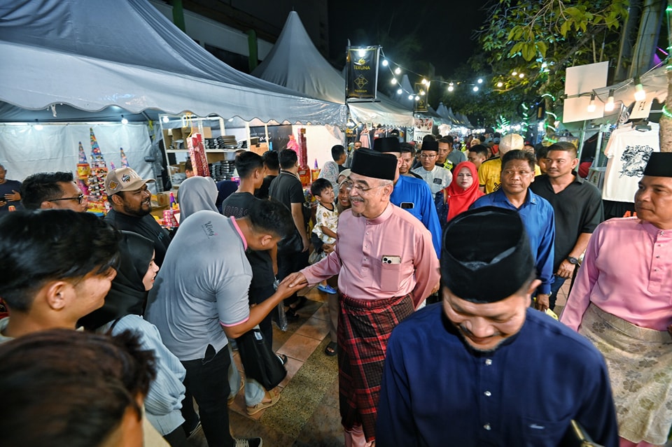 Berkunjung ke Bazar Aidilfitri di Jalan Hang Tuah Melaka 12