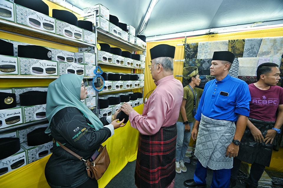 Berkunjung ke Bazar Aidilfitri di Jalan Hang Tuah Melaka 15