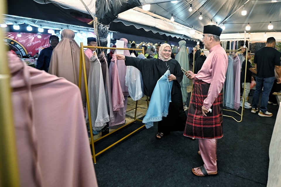 Berkunjung ke Bazar Aidilfitri di Jalan Hang Tuah Melaka 16