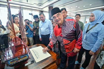 Lawatan Kerajaan Negeri Melaka ke Kapal Layar Fu Ning