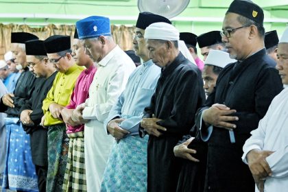 Solat Jumaat di Masjid As-Syaakirin, Batang Melaka, Selandar