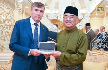 Kunjungan Hormat daripada TYT Mr. Shagiakhmetov Midkhat, Timbalan Perdana Menteri Republik Tatarstan di Istana Melaka.4