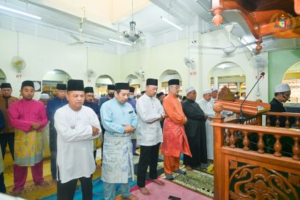 Solat Jumaat di Masjid Al-'Iffah Selandar, Melaka. 1