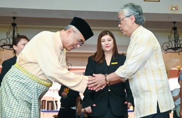 Santapan tengahari bersama Kebawah Duli Paduka Baginda Sultan Pahang