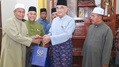 Solat Jumaat di Masjid Nurul Hidayah @ Masjid Airport, Batu Berendam