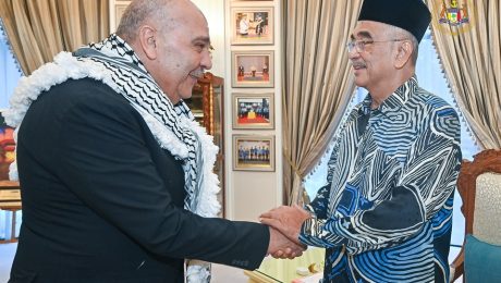 DUTA BESAR PALESTIN KUNJUNG HORMAT TYT TUN SERI SETIA