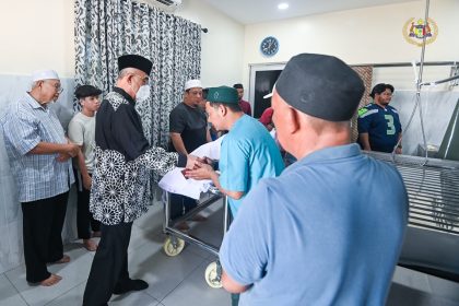 Penghormatan terakhir kepada Allahyarham Haji Abdullah Abu