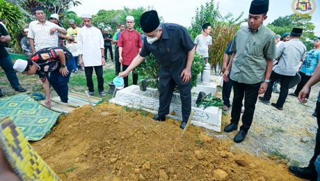 Penghormatan terakhir kepada Allahyarham Datuk Haji Seman bin Derus