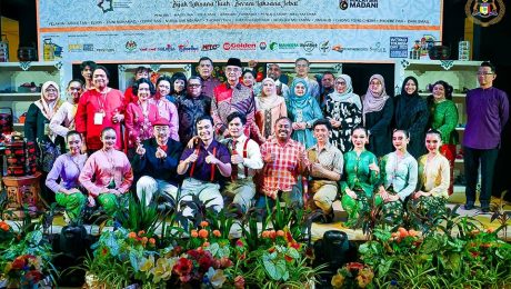 Pementasan Pembukaan Wayang Perpaduan '' Manek Sulamkan Ayer Mata '' Teater Semi Muzikal