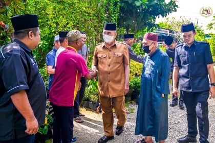 Penghormatan terakhir kepada Allahyarham Talib bin Baba