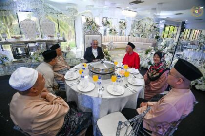 Menghadiri Majlis Perkahwinan di sekitar Melaka