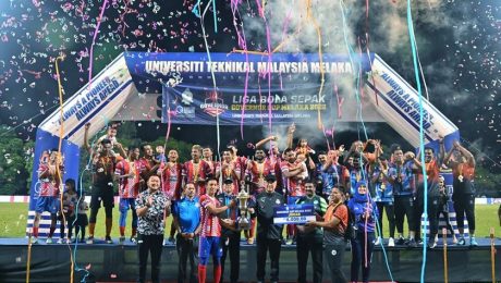 Pertandingan akhir antara Tampoi FC menentang MBMB Warriors FC