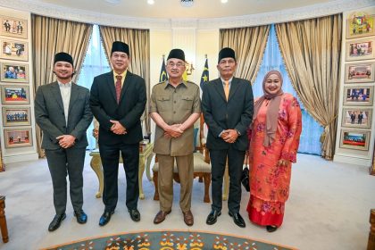 1-21(4) Kunjungan Hormat daripada YBhg. Dato' Profesor Dr. Abdul Jalil bin Othman