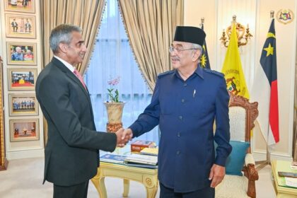 2-26 Kunjungan Hormat daripada TYT Vanu Gopala Menon