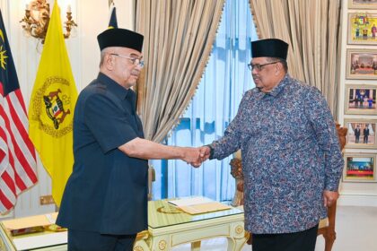 Taklimat mingguan penerangan dan perkembangan semasa Kerajaan Negeri Melaka