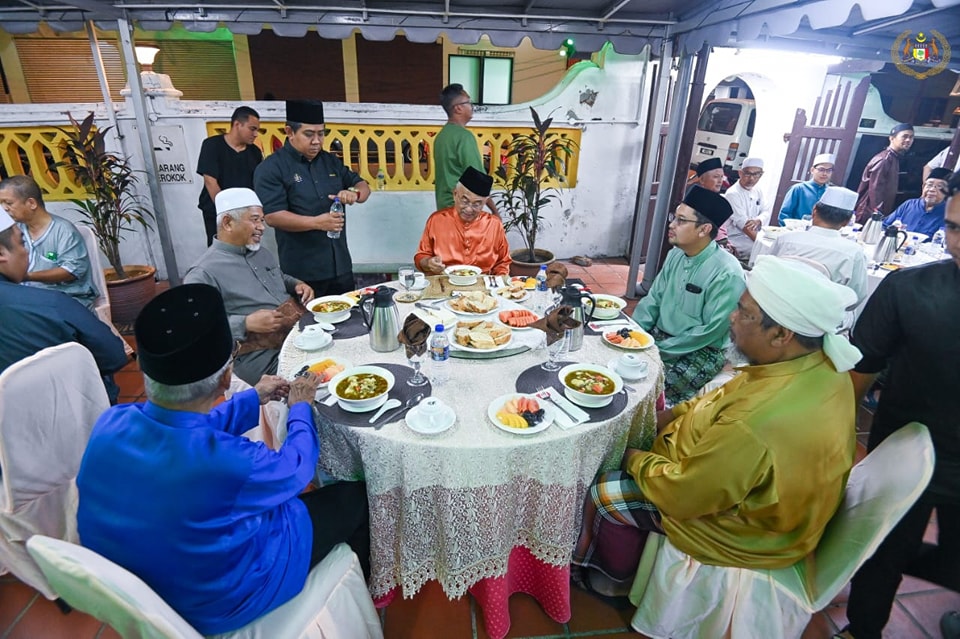 Solat Isyak dan Terawih di Masjid Kampung Hulu, Melaka 2