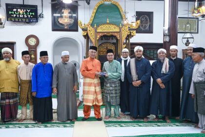 3-12(4) Solat Isyak dan Terawih di Masjid Kampung Hulu, Melaka