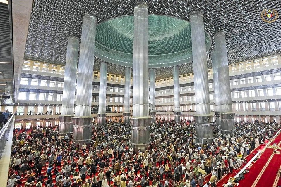 Solat Jumaat di Masjid Istiqlal, Jakarta, Indonesia 2