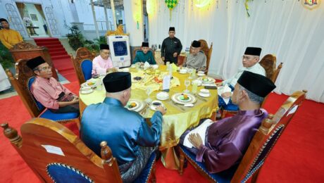 Majlis Berbuka Puasa & Solat Terawih di Istana Melaka, Bukit Beruang