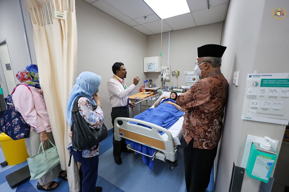 Menziarahi Puan Hajah Zalina binti Abu Zahar 3