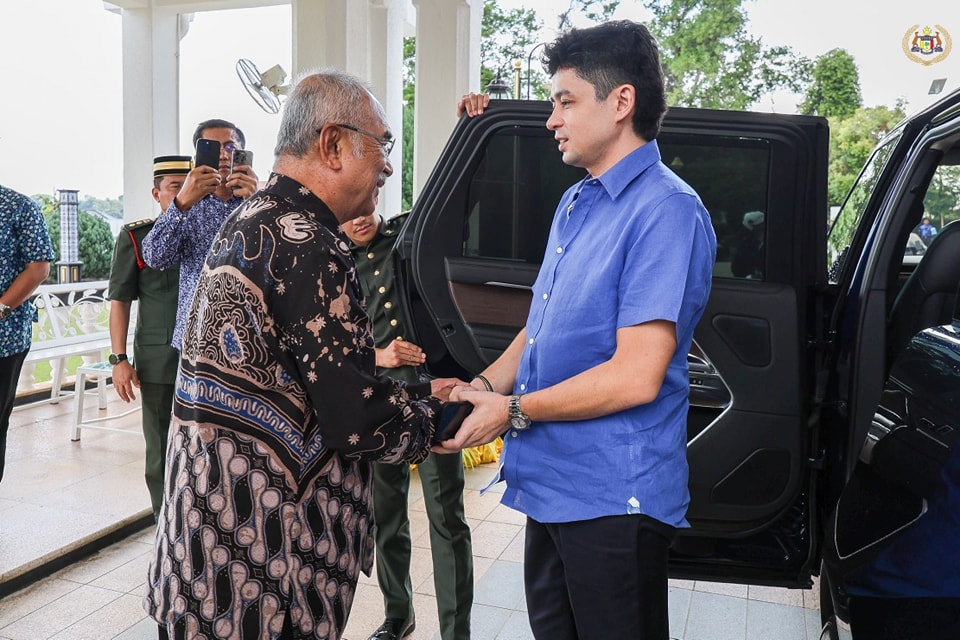 Majlis Santapan Petang bersama Kebawah Duli Paduka Mulia Tengku Hassanal Ibrahim Alam Shah Ibni Al-Sultan Abdullah Ri'ayatuddin Al-Mustafa Billah Shah 1