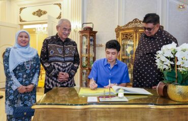 Majlis Santapan Petang bersama Kebawah Duli Paduka Mulia Tengku Hassanal Ibrahim Alam Shah Ibni Al-Sultan Abdullah Ri'ayatuddin Al-Mustafa Billah Shah 2