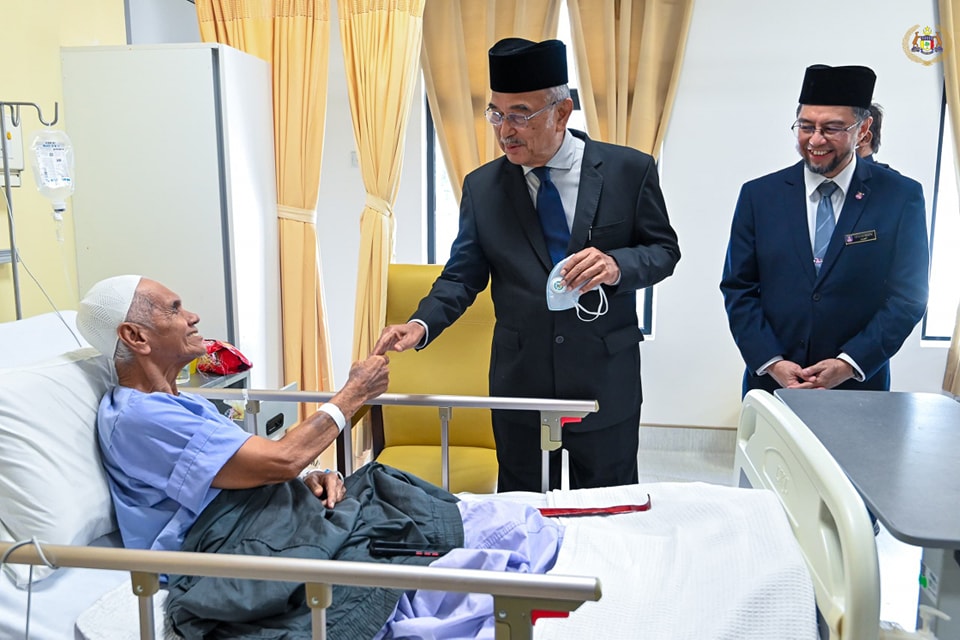 Menziarahi YBhg. Datuk Wira Abdul Majid bin Mohd Ali 2