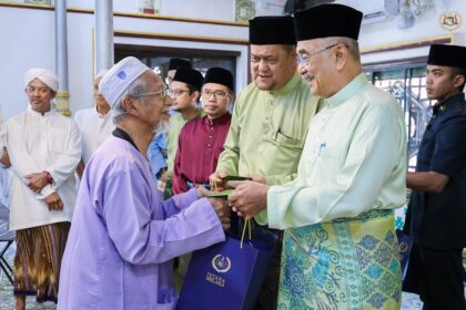 Solat Jumaat di Masjid Tengkera 3