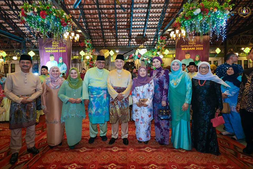 Majlis Rumah Terbuka Hari Raya Aidilfitri YAB Datuk Seri Utama Ab Rauf bin Yusoh 3