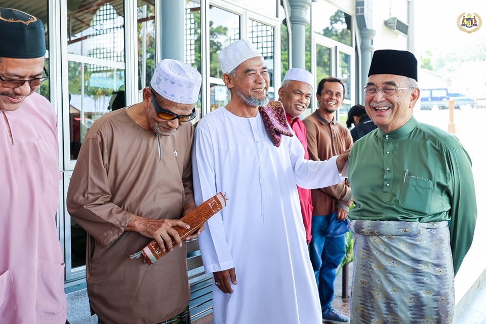 Solat Jumaat di Masjid Tun Syed Ahmad Al Haj, Kampung Bukit Beruang 4