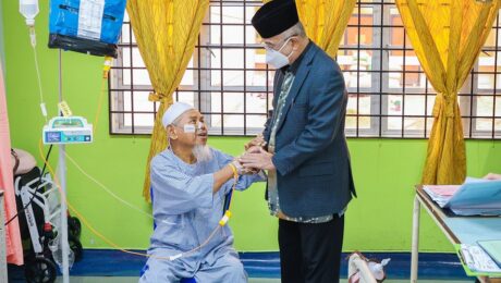 Menziarahi YBhg. Datuk Wira Haji Rashid Redza Bin Md Salleh 1
