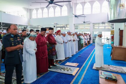 tyt 23-5-5 Solat Jumaat di Masjid Jamek Al-Qadim, Langkawi 1