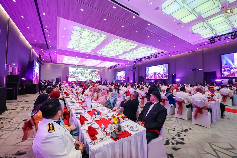 Majlis Makan Malam Negeri sempena Perasmian Pembukaan Persidangan Pertama 3