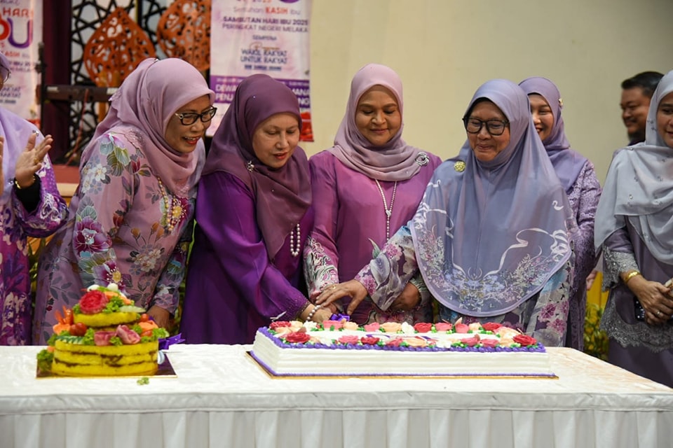 Perasmian Majlis Sambutan Hari Ibu Peringkat Negeri Melaka Tahun 2025 2