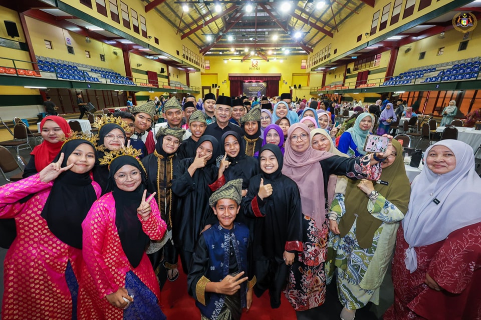 Majlis Mengenang Budi Guru Anjuran Persatuan Ibu Bapa dan Guru (PIBG) SMK Tun Haji Abdul Malek, SMK Munshi Abdullah dan SK Infant Jesus Convent 2 3
