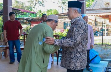 Penghormatan terakhir kepada Allahyarhamah Hajjah Azizah binti Jaim