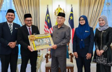 Kunjungan Hormat daripada Encik Mohd Dzulkarnain bin Baharuddin