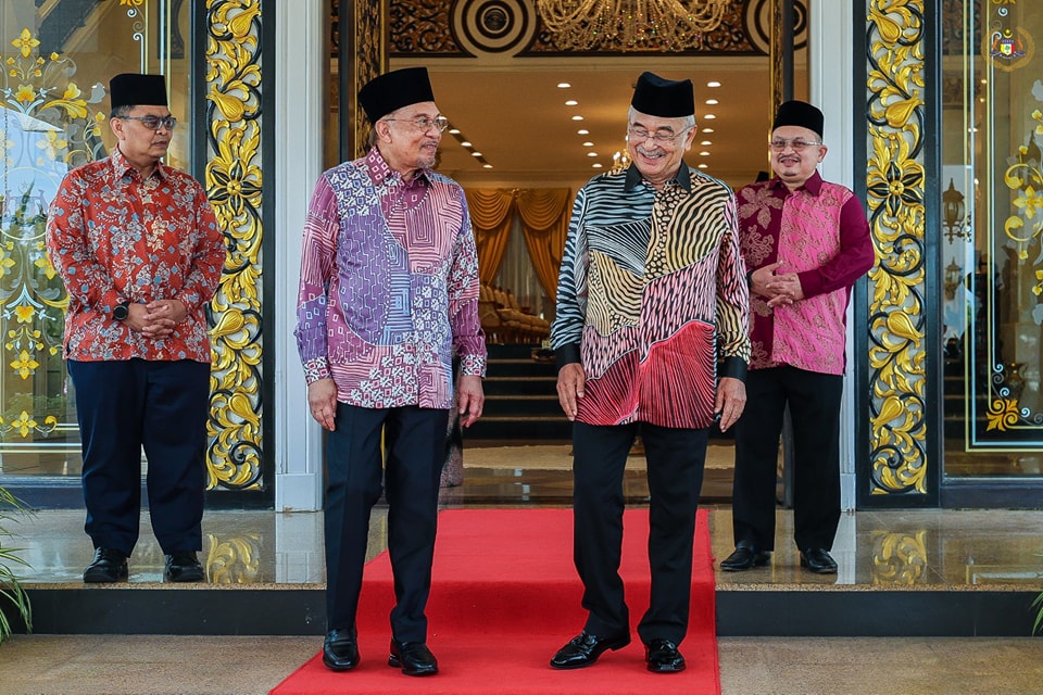unjungan hormat daripada YAB Datuk Seri Anwar bin lbrahim 7