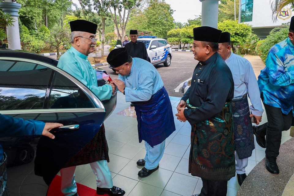 Majlis Penyerahan Zakat Perniagaan 1