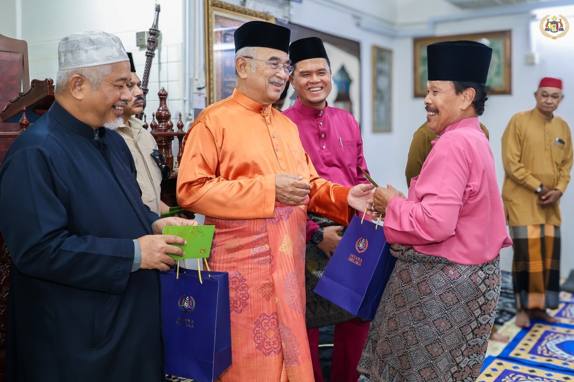 Solat Jumaat di Masjid Imam Ghazali, Bakar Batu, Bachang Melaka 4