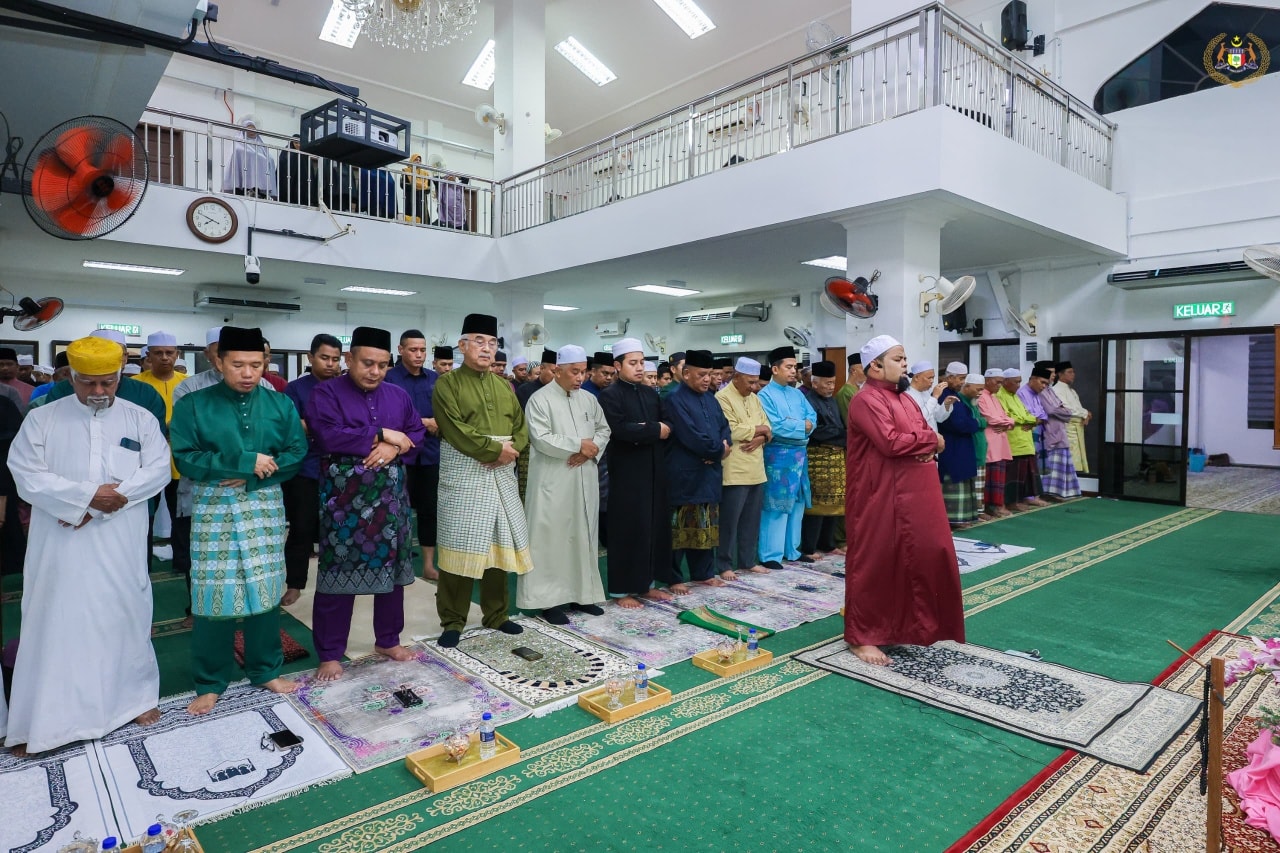 Yang di-Pertua Negeri Melaka menghadiri Majlis Sambutan Hari Asyura dan Menyantuni Anak-Anak Yatim Peringkat Negeri Melaka Tahun 1447H / 2025M