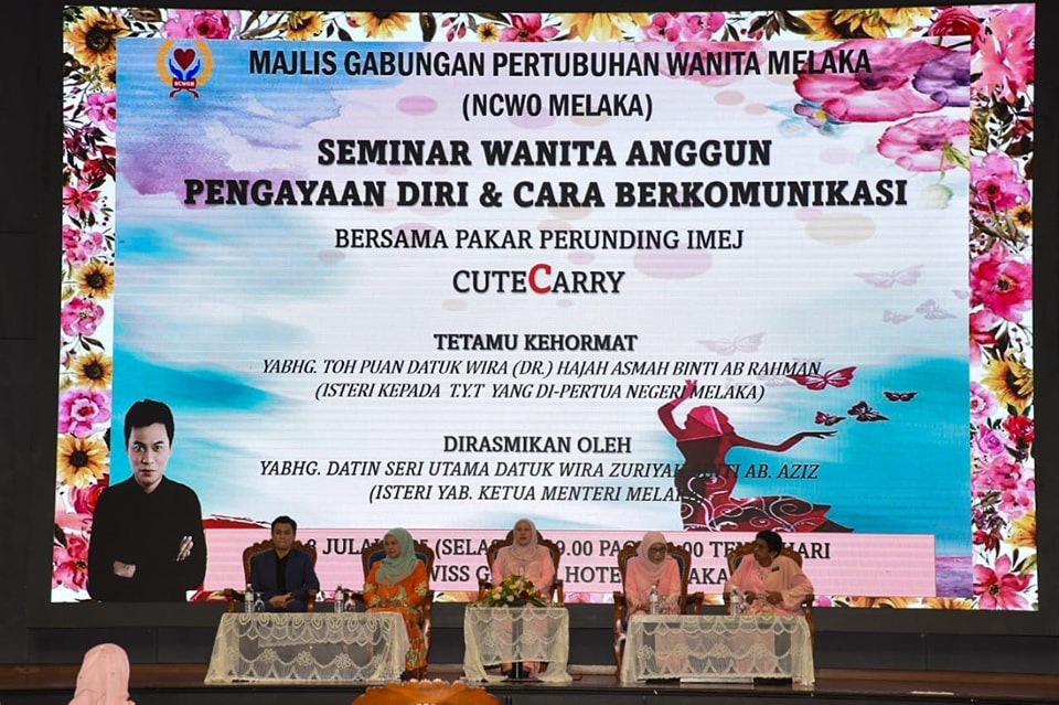 YABhg. Toh Puan Hadiri Seminar Wanita Anggun Anjuran NCWO Melaka
