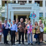 Yang di-Pertua Negeri Melaka mengadakan lawatan ke Institut Penyelidikan Perhutanan Malaysia (FRIM) di Kepong, Selangor.