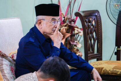 524215618_1211740867632904_2940340571604278871_n Yang di-Pertua Negeri Melaka dan YABhg. Toh Puan Datuk Wira (Dr.) Hajah Asmah binti Ab Rahman menziarahi dan memberi penghormatan terakhir kepada Allahyarham Haji Nordin bin Marman