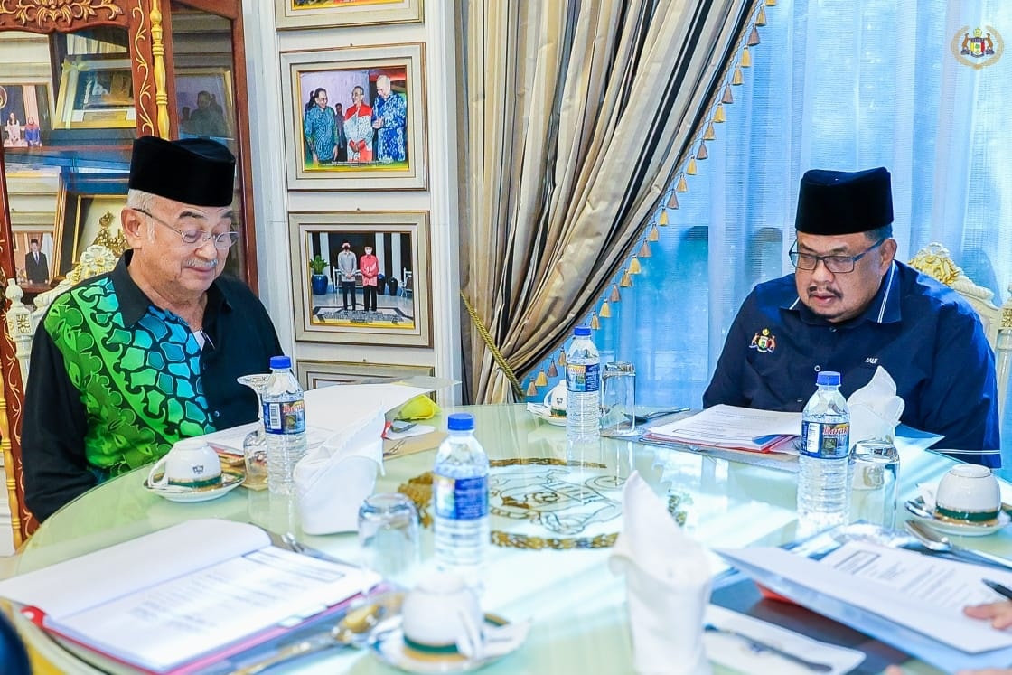 Yang di-Pertua Negeri Melaka hadir ke Mesyuarat Yayasan Tuan Terutama (TYT)