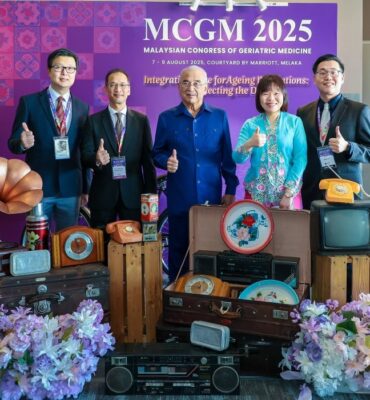 Yang di-Pertua Negeri Melaka menyempurnakan perasmian Majlis Pelancaran Persidangan Kongres Perubatan Geriatrik Malaysia (MCGM 2025)
